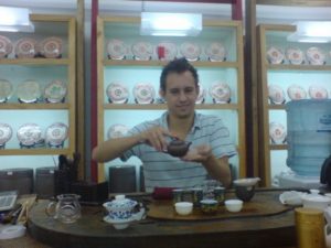 Richard learnt Chinese by taking a tea course and practicing Chinese in a tea shop. Chinese and English both love Tea!